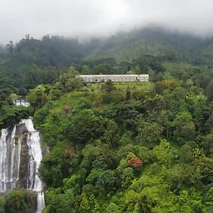 Hunas Falls Resort